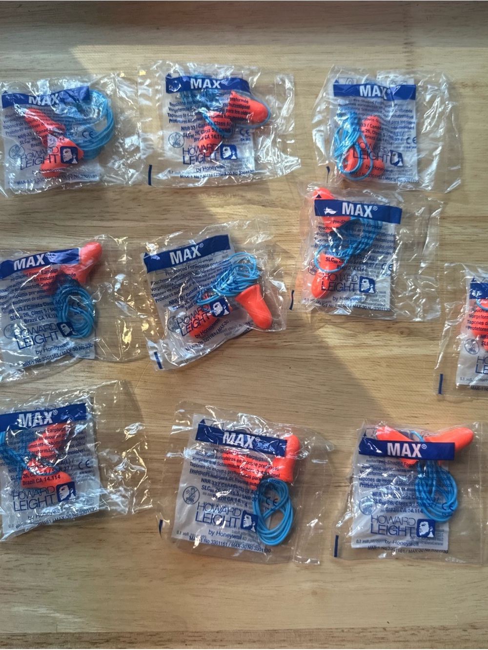 MAX Howard Leight Orange & Blue Earplugs with Cord - Pack of 10 Singles